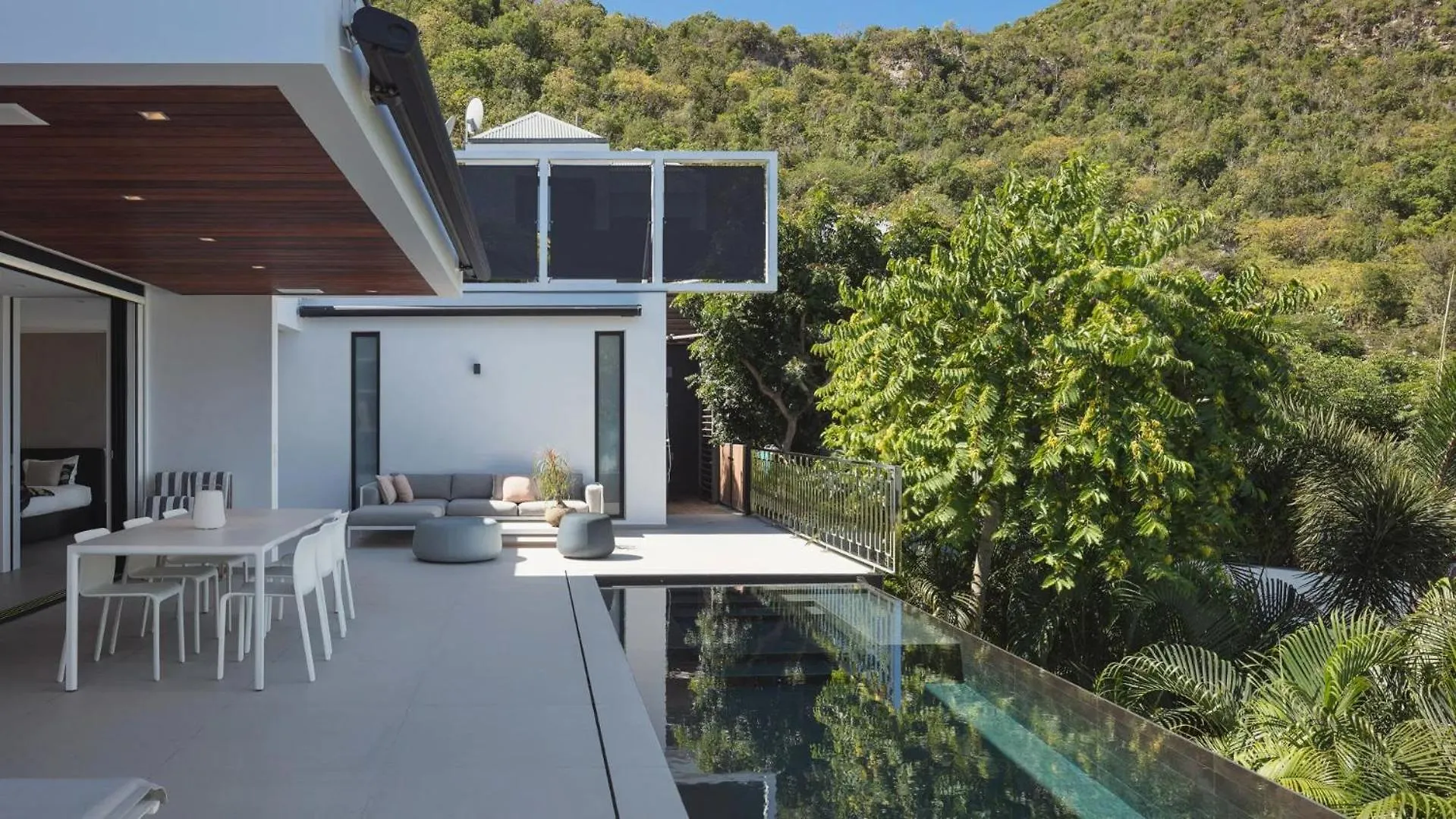 Bright Home With Private Heated Pool location